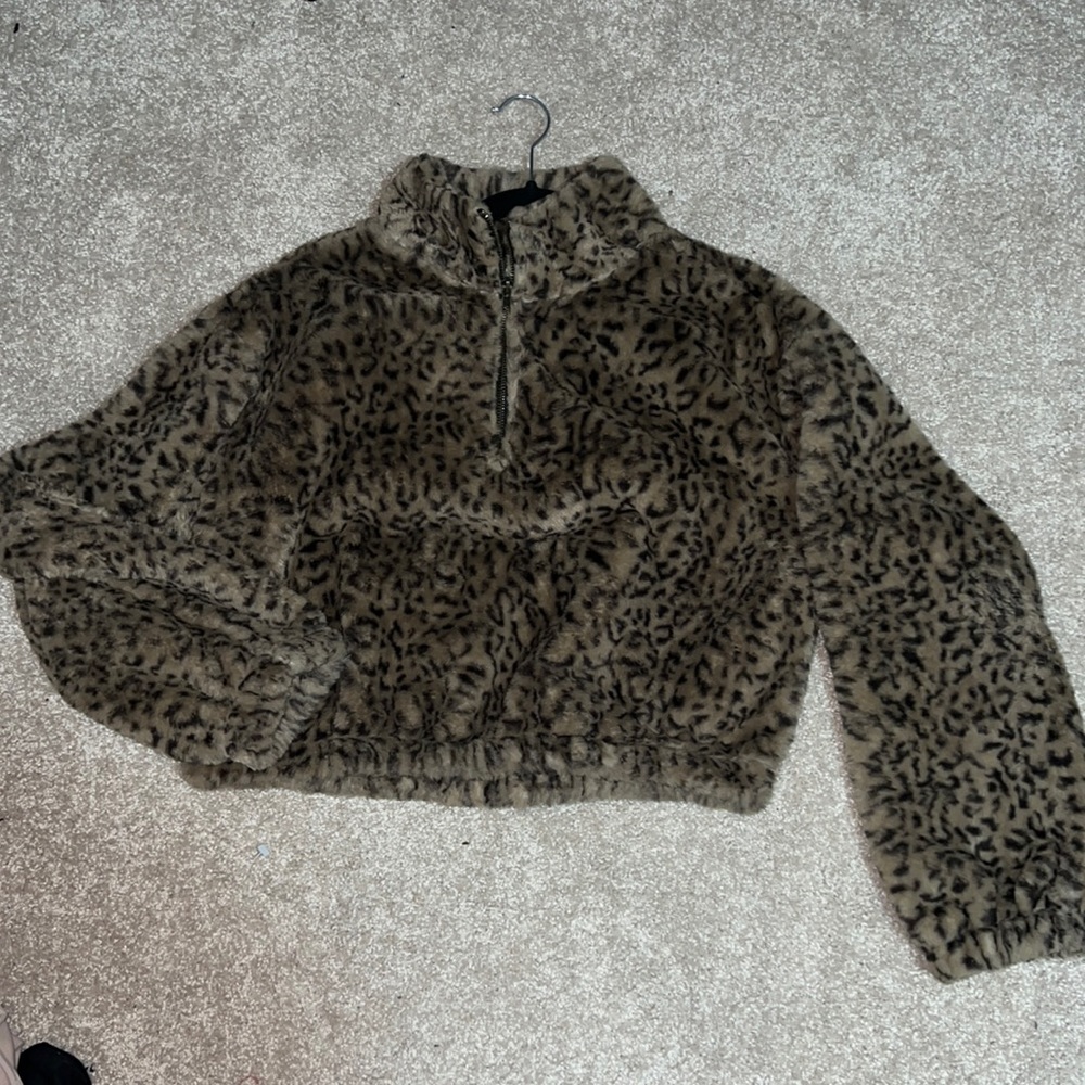 Leopard fur crop half zip